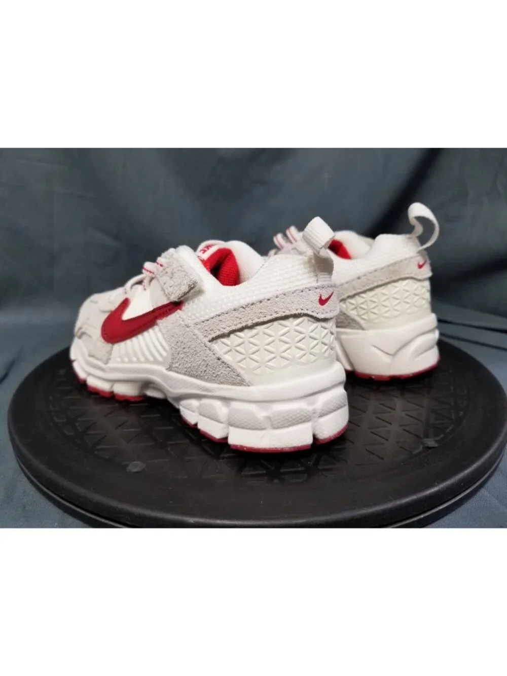 Nike Vomero 5 SE (PS) Sail Crimson Red Sneakers Mesh Kids Size 11c NEW NO BOX!